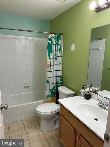 7726 HEATHERS LN, Baltimore, MD 21236