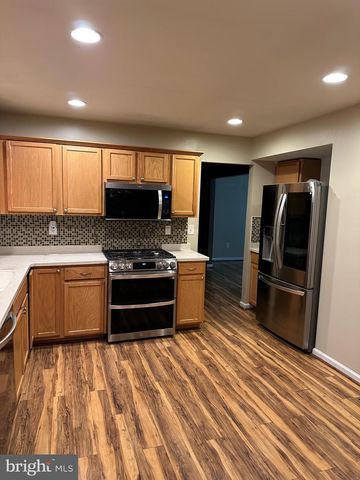 7726 HEATHERS LN, Baltimore, MD 21236