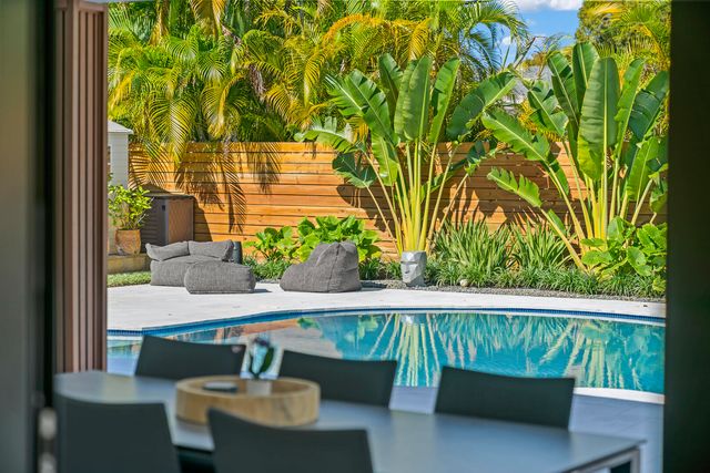 2451 NE 199th Street, Miami, FL 33180