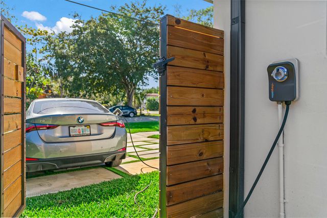 2451 NE 199th Street, Miami, FL 33180