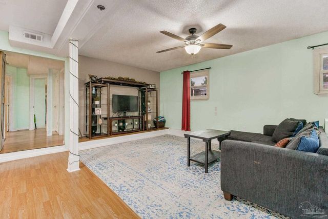 4587 Tradewinds Way, Pensacola, FL 32514