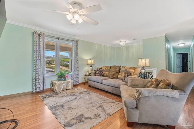 4587 Tradewinds Way, Pensacola, FL 32514