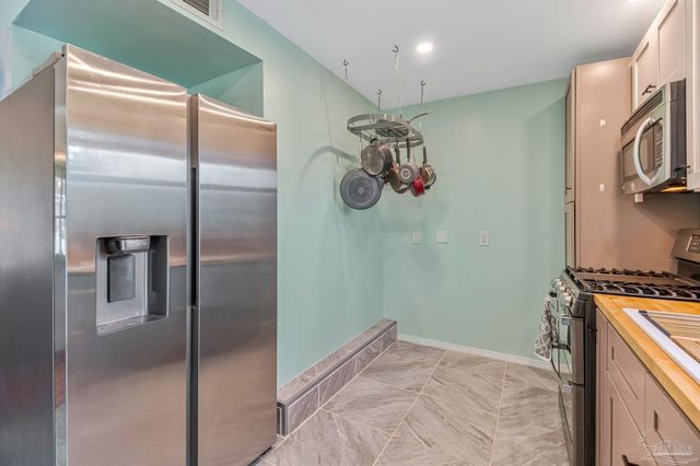 4587 Tradewinds Way, Pensacola, FL 32514