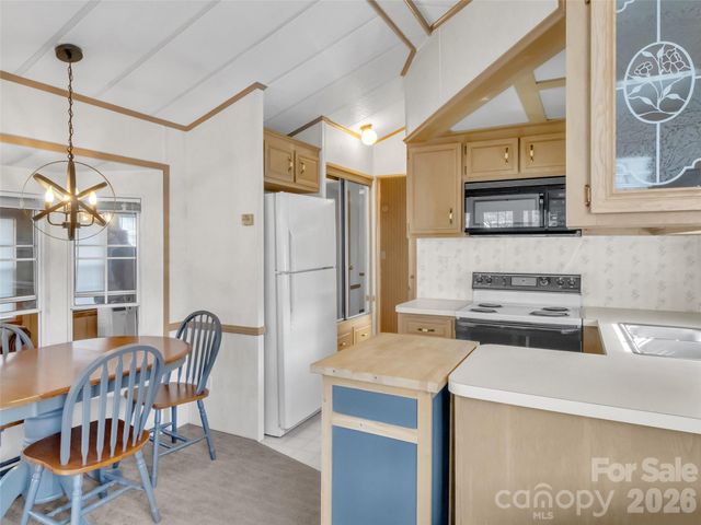 312 Mallard Loop, Waynesville, NC 28785