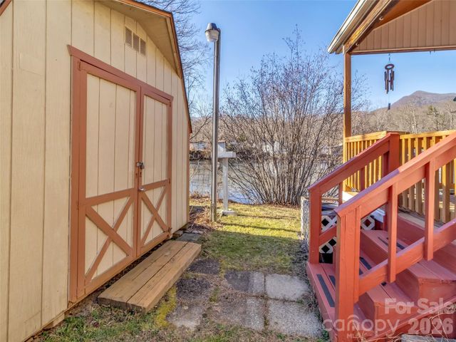 312 Mallard Loop, Waynesville, NC 28785