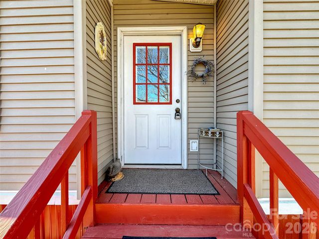 312 Mallard Loop, Waynesville, NC 28785