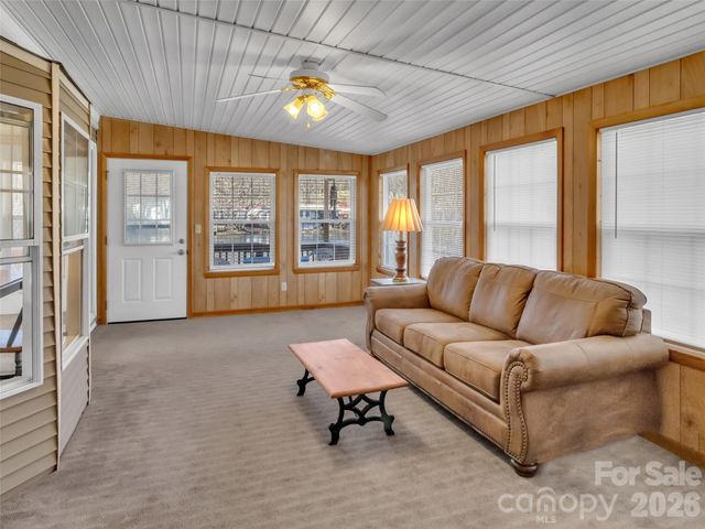 312 Mallard Loop, Waynesville, NC 28785