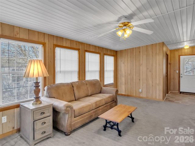 312 Mallard Loop, Waynesville, NC 28785