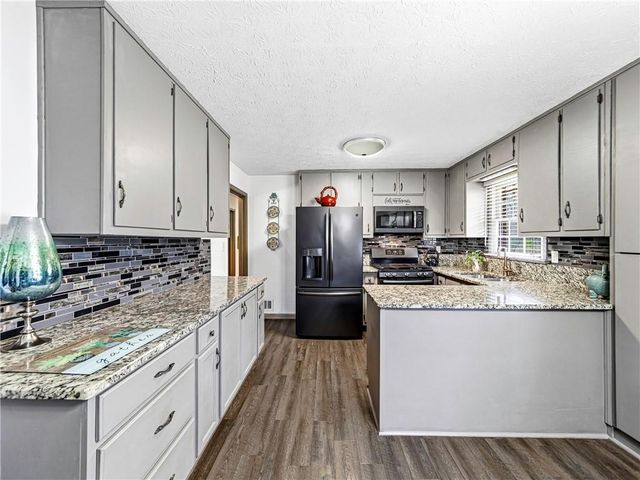 451 Cabriolet Court, Mcdonough, GA 30253