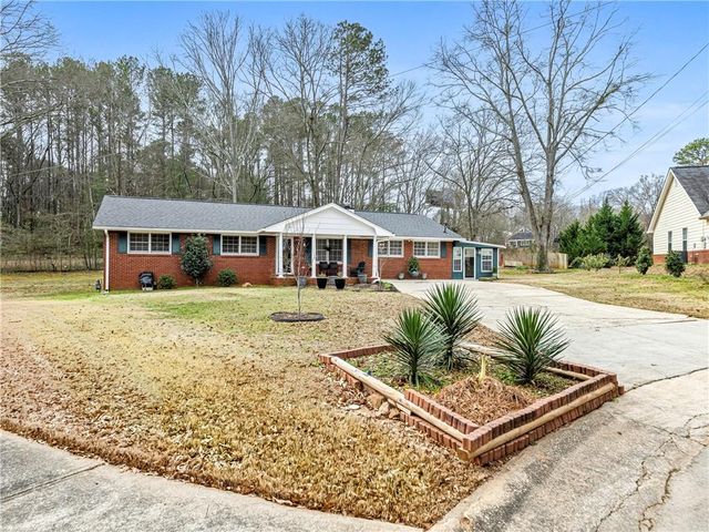 451 Cabriolet Court, Mcdonough, GA 30253