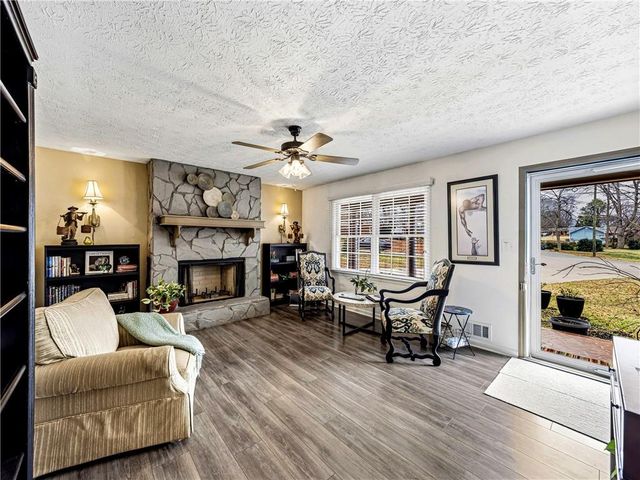 451 Cabriolet Court, Mcdonough, GA 30253