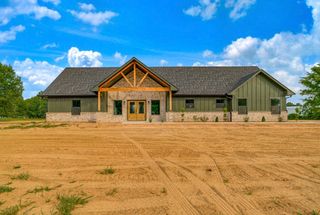 829 Private Road 44005, Blossom, TX 75416