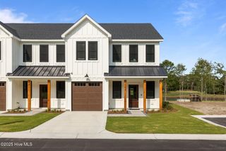 103 Star Lake Circle D, Cape Carteret, NC 28584