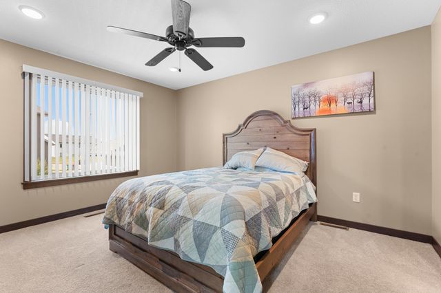 870 Portsmith Drive NW, Rochester, MN 55901