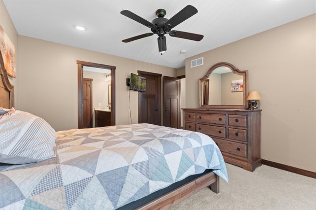 870 Portsmith Drive NW, Rochester, MN 55901