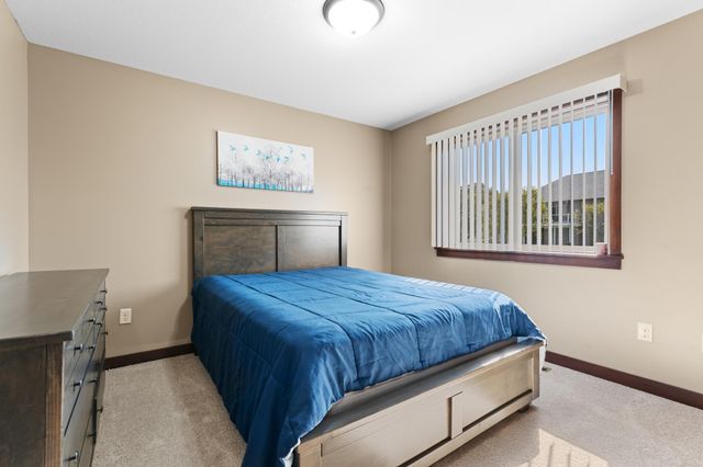 870 Portsmith Drive NW, Rochester, MN 55901