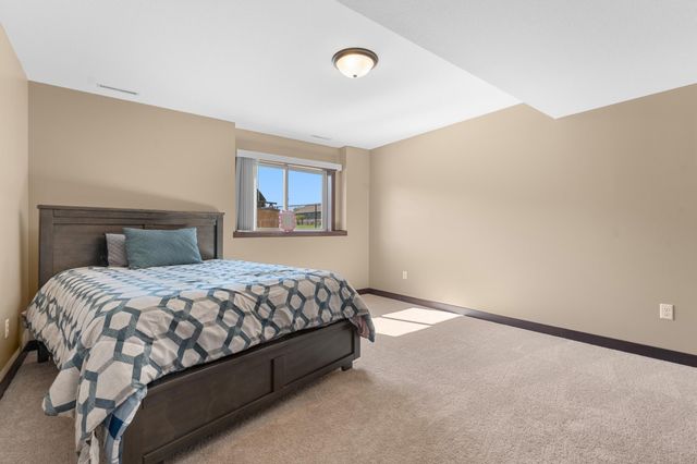 870 Portsmith Drive NW, Rochester, MN 55901