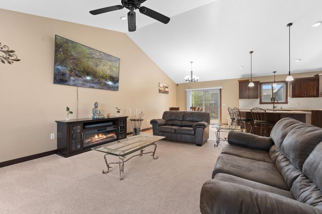 870 Portsmith Drive NW, Rochester, MN 55901