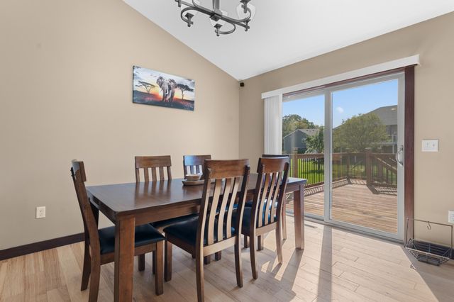 870 Portsmith Drive NW, Rochester, MN 55901