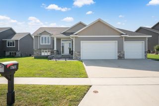 870 Portsmith Drive NW, Rochester, MN 55901