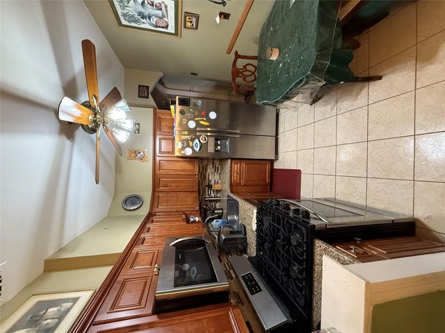 541 East 54th Street, Brooklyn, NY 11203
