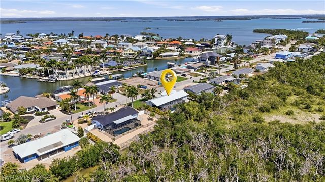 26 Fairview BLVD, Fort Myers Beach, FL 33931