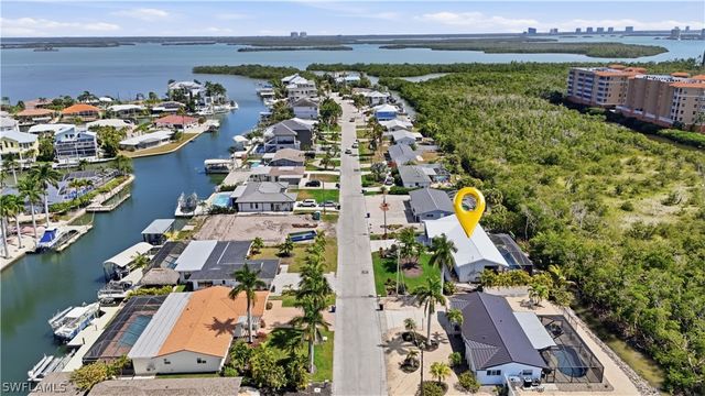 26 Fairview BLVD, Fort Myers Beach, FL 33931
