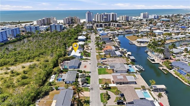 26 Fairview BLVD, Fort Myers Beach, FL 33931