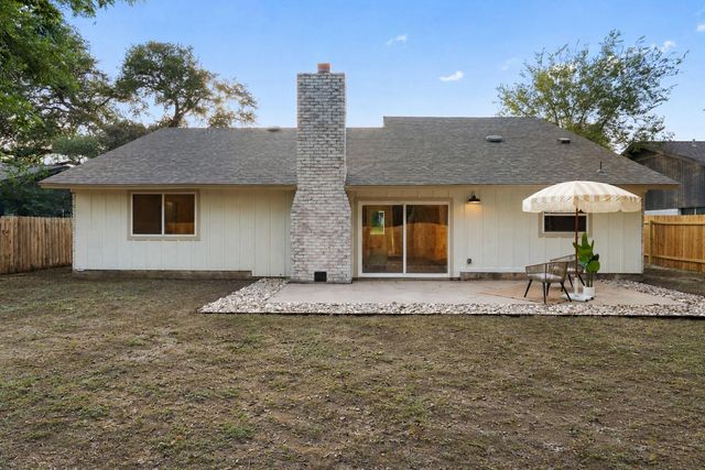 7405 Whispering Winds DR, Austin, TX 78745