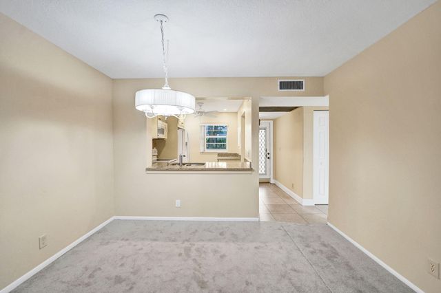 9460 Poinciana Place 203, Davie, FL 33324