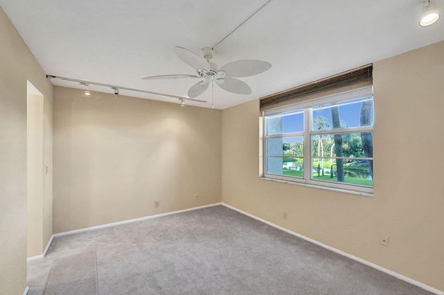 9460 Poinciana Place 203, Davie, FL 33324