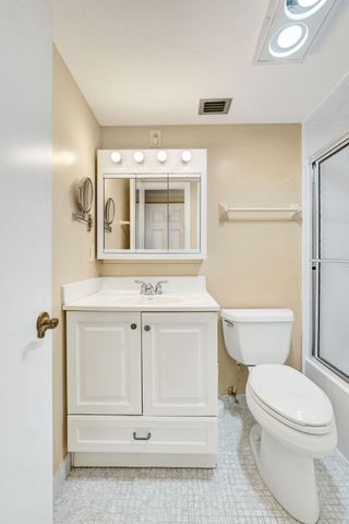 9460 Poinciana Place 203, Davie, FL 33324