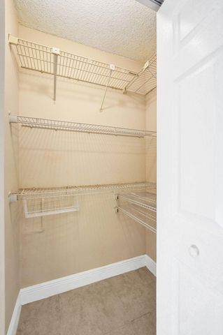9460 Poinciana Place 203, Davie, FL 33324
