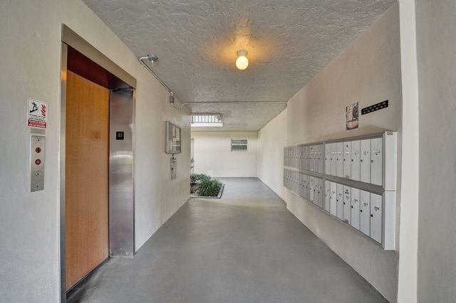9460 Poinciana Place 203, Davie, FL 33324