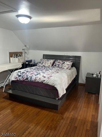 8 Zabriskie St, Haledon Boro, NJ 07508