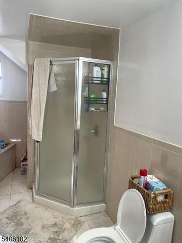 8 Zabriskie St, Haledon Boro, NJ 07508