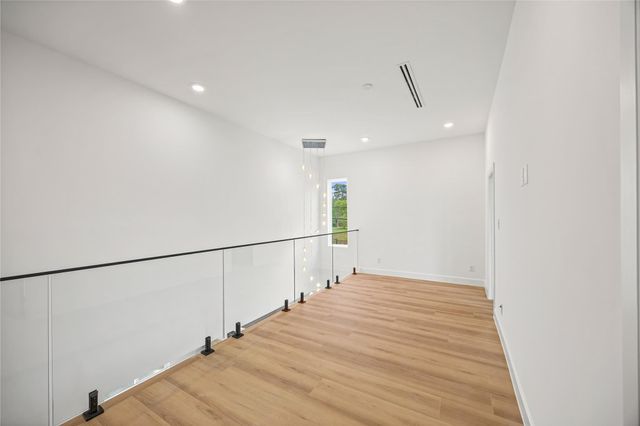 3807 Noah Street W, Houston, TX 77021