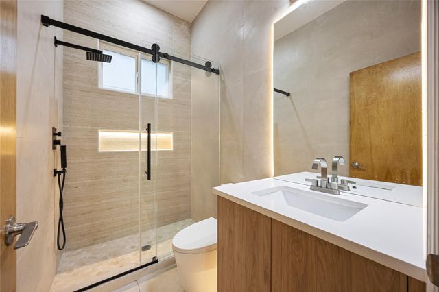 3807 Noah Street W, Houston, TX 77021