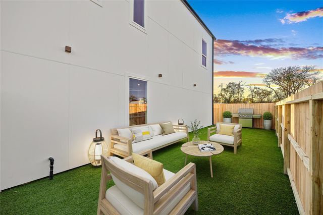 3807 Noah Street W, Houston, TX 77021