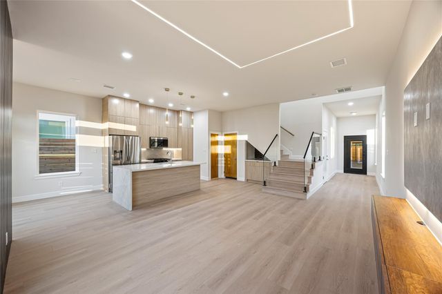 3807 Noah Street W, Houston, TX 77021