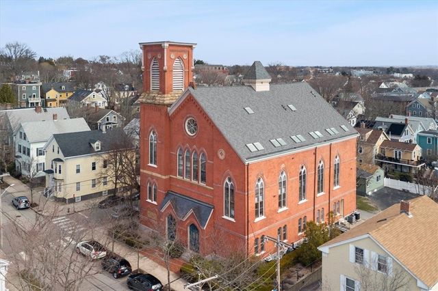 10 East Street 13, Providence, RI 02906