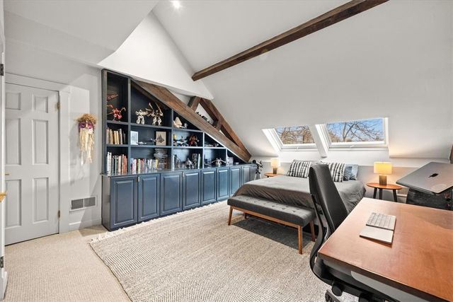 10 East Street 13, Providence, RI 02906