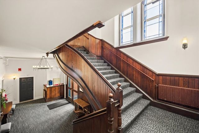 10 East Street 13, Providence, RI 02906