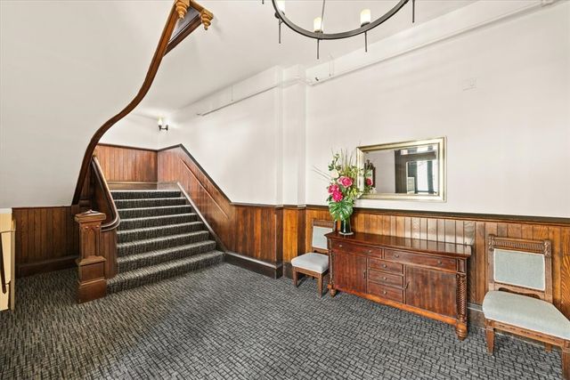 10 East Street 13, Providence, RI 02906