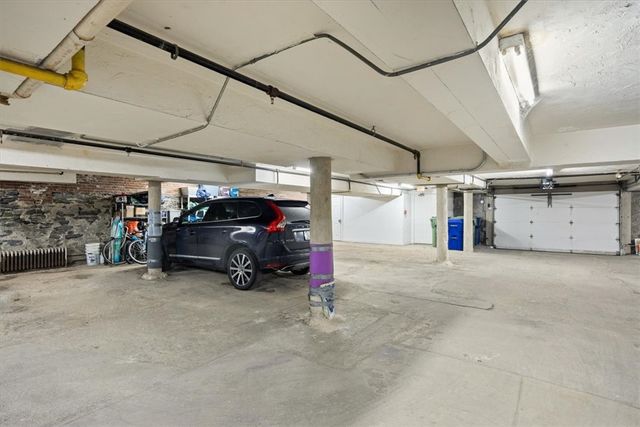 10 East Street 13, Providence, RI 02906