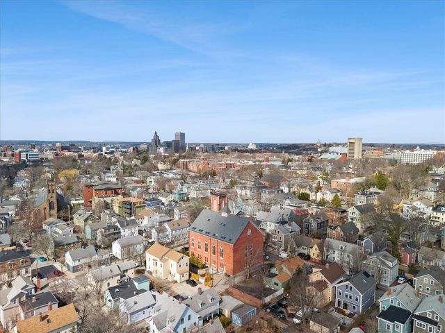 10 East Street 13, Providence, RI 02906