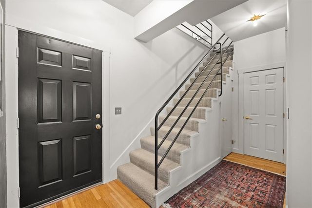 10 East Street 13, Providence, RI 02906