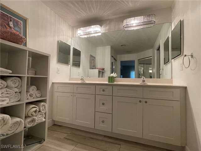 1130 Partridge CIR 102, Naples, FL 34104