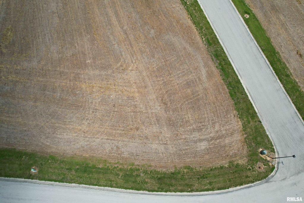 Image 2 of property listing at 244 WALNUT, Damiansville, IL 62815