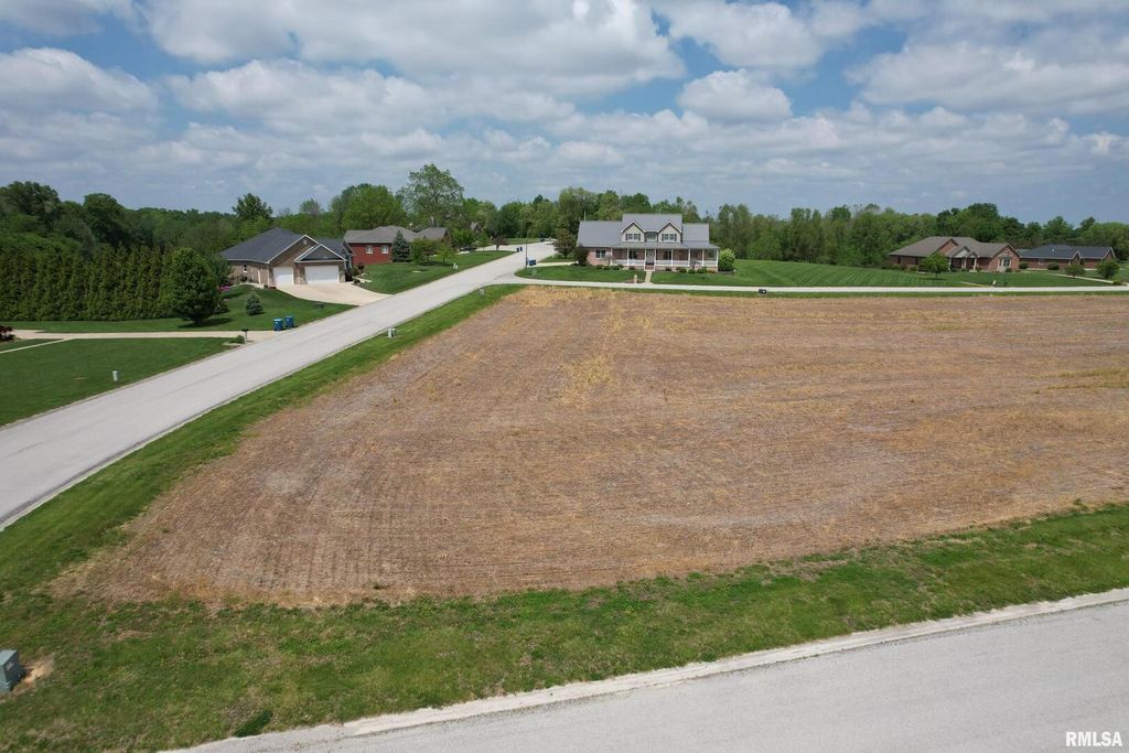 Image 4 of property listing at 244 WALNUT, Damiansville, IL 62815